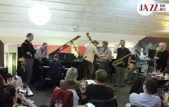 A 2025-ös kaleidoszkóp blues – április