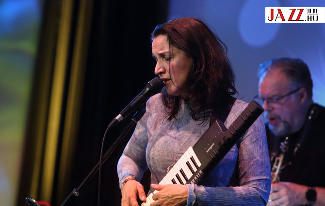 A 2025-ös kaleidoszkóp blues – április