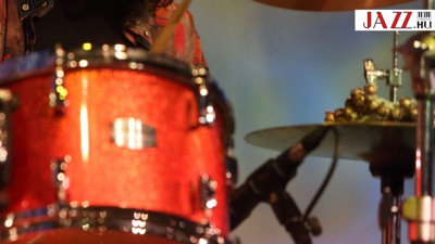 És a neve Max volt – Jazz-World illusztráció