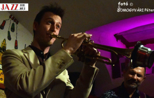 T&Eacute;LI F&Uuml;LES