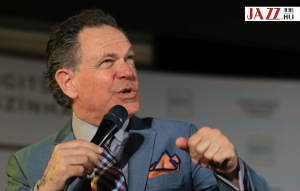 Kurt Elling magyar big banddel lépett fel a harmadik Jazz és Bor Fesztiválon