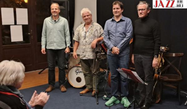 A Corner Dely Quartet koncertje a Hálóban